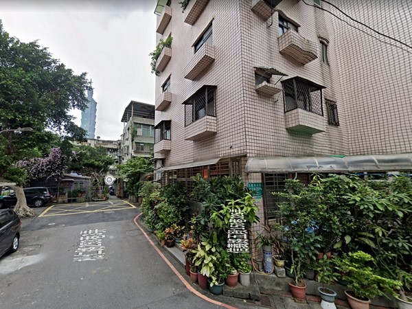 信義路五段150巷325弄華廈