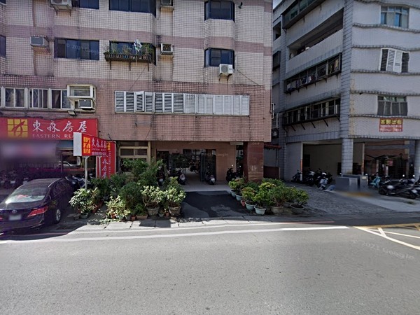 女中路二段497號華廈