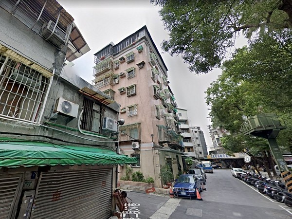 自強路二段67巷華廈