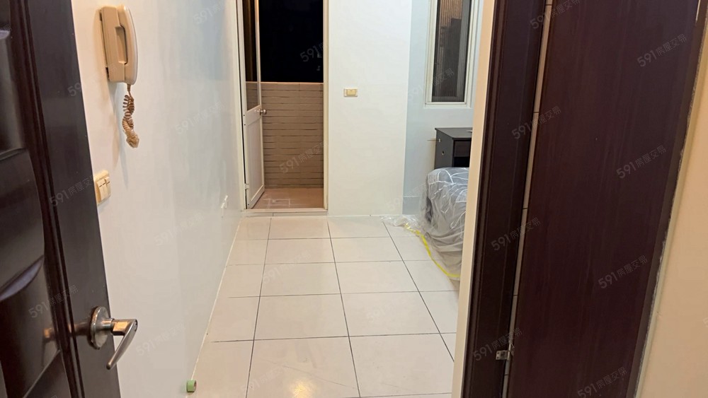 信義國小邊,近竹南科學園區,純住宅區 - Image 1