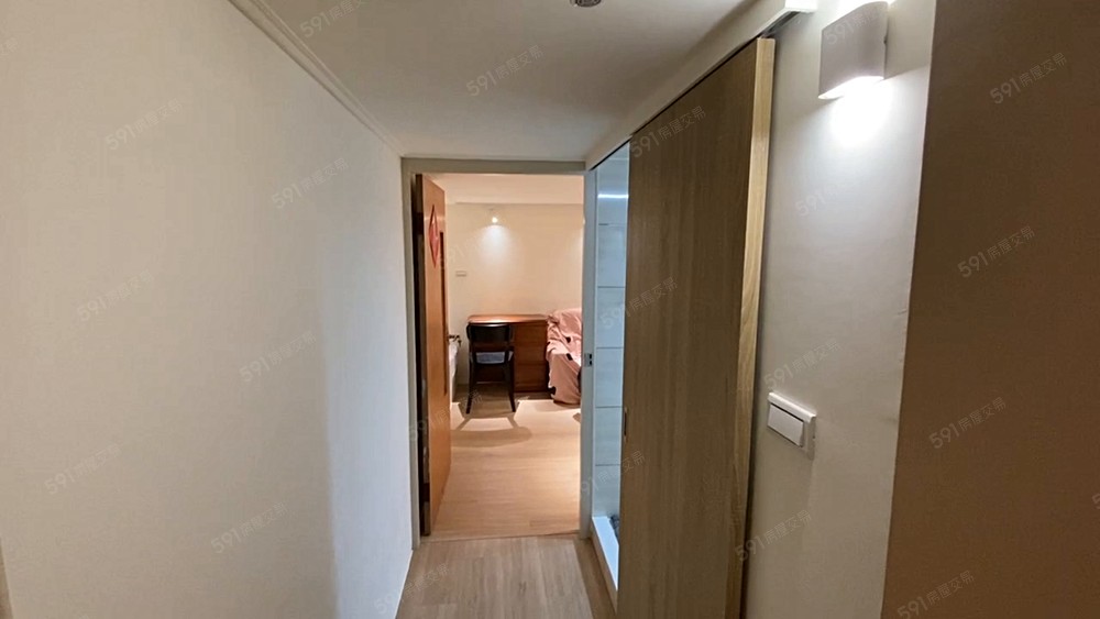 新海路非歐電梯社區分租大套房 - Image 1