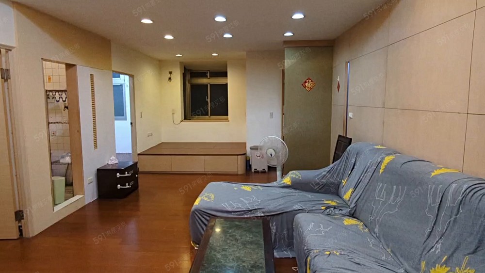 三重自強路二段溫馨兩房,採光通風佳屋方正,屋主自租 - Image 1
