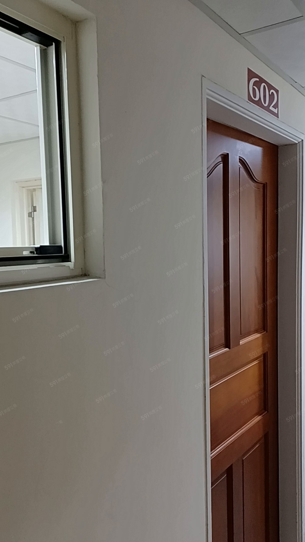 可短租.一間住一人.對內悶熱.冷暖分離式 - Image 1