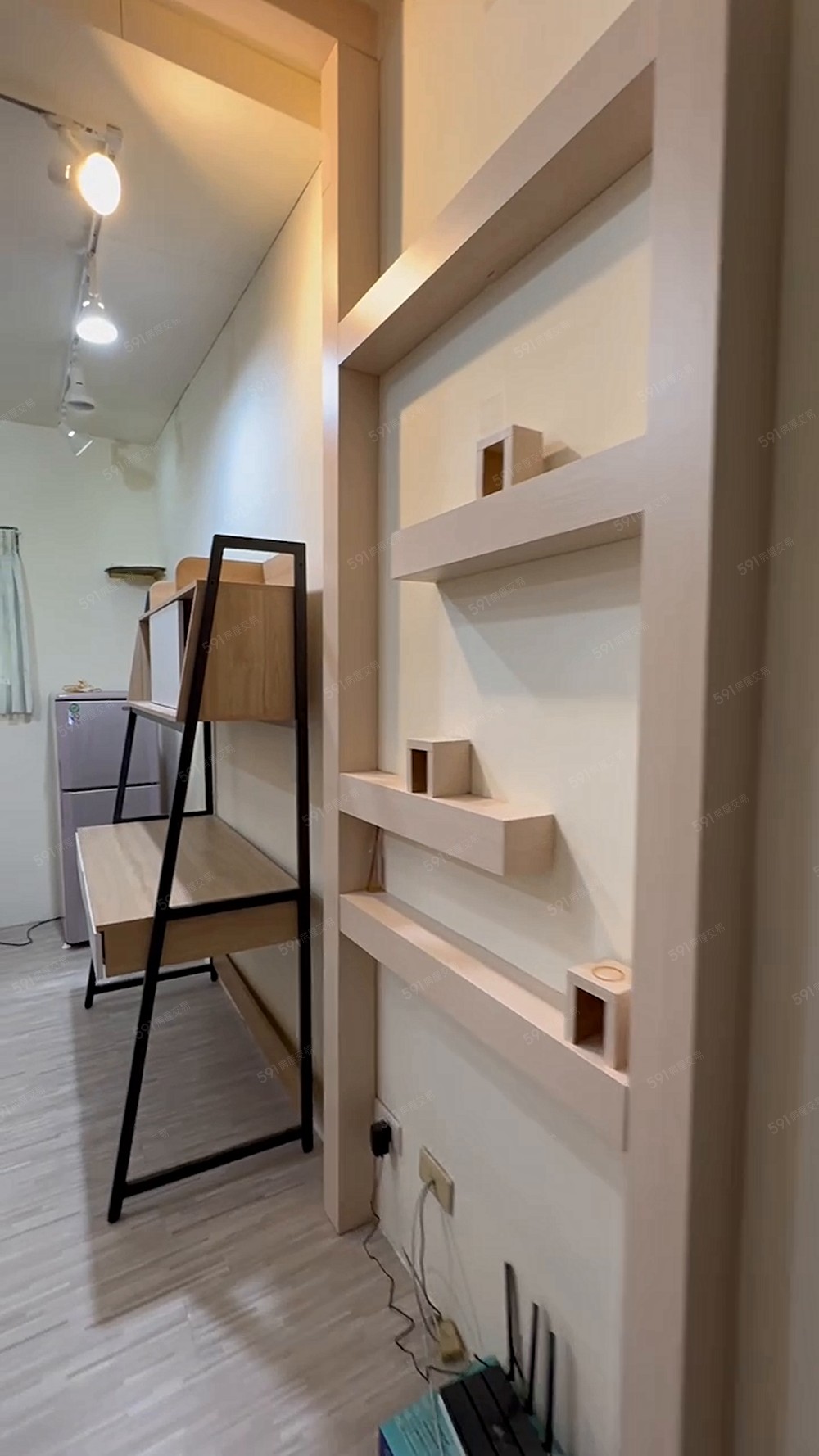 淡大旁電梯獨立超大房大廳*可租補可寵物 - Image 1