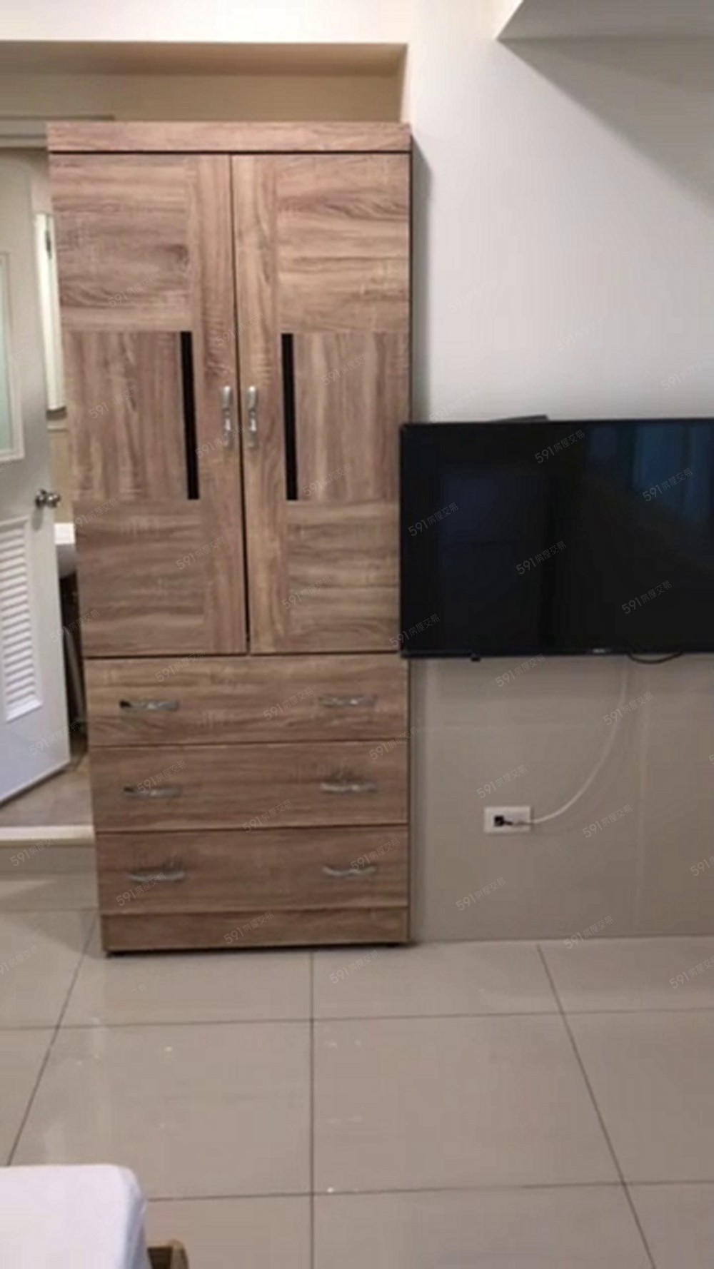 全新裝潢近三重菜寮捷運站優質超乾淨電梯套房24小時都有管理員 - Image 1