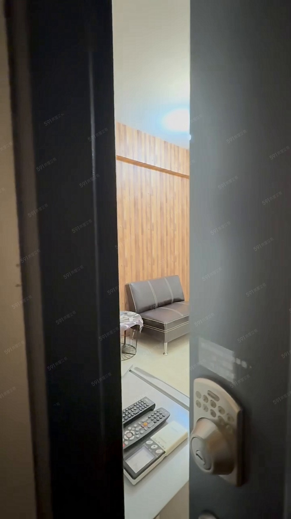 大空間、近中原｜免仲介費、一卡皮箱即入住 - Image 1