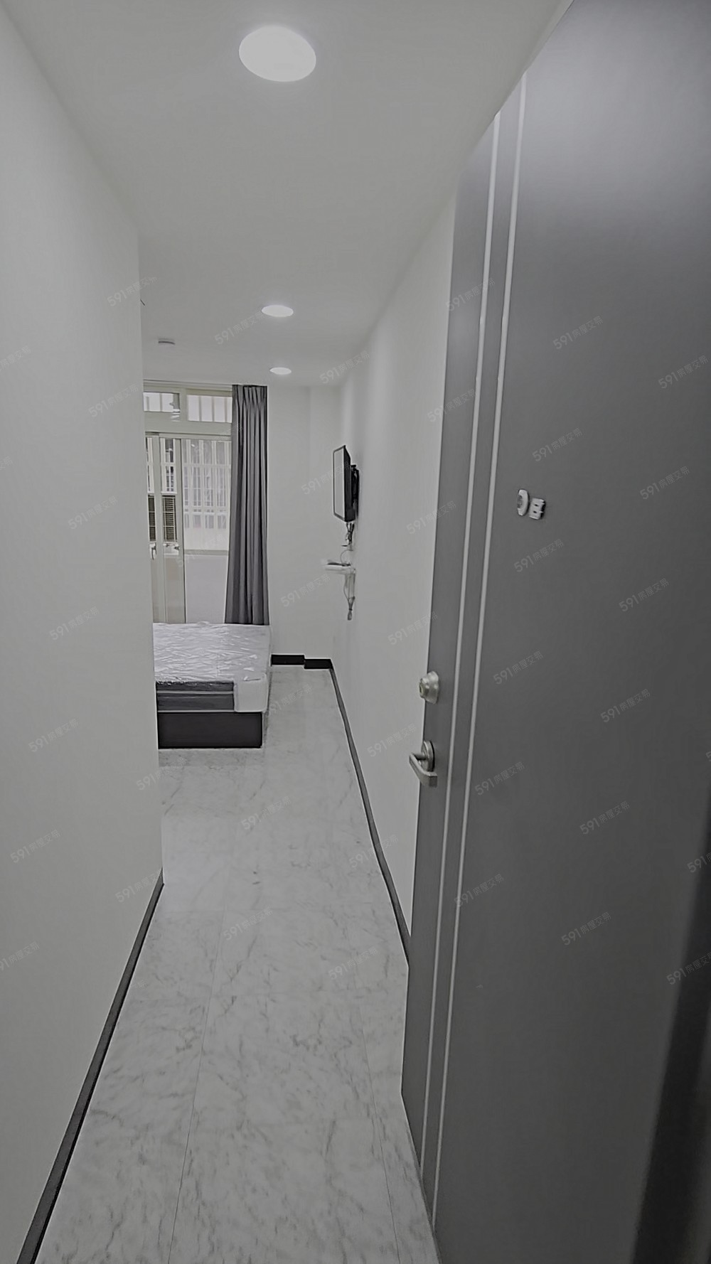 獨立陽台+捷運站旁+全新裝潢+購物便利 - Image 1