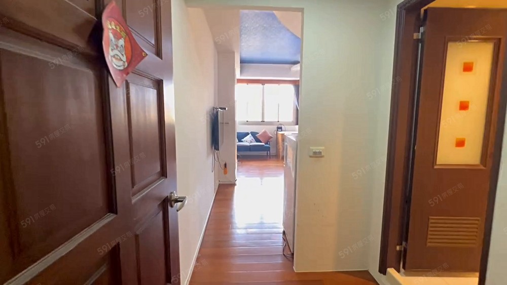 近一心凱旋瑞隆商圈空間大寬敞舒適套房出租 - Image 1