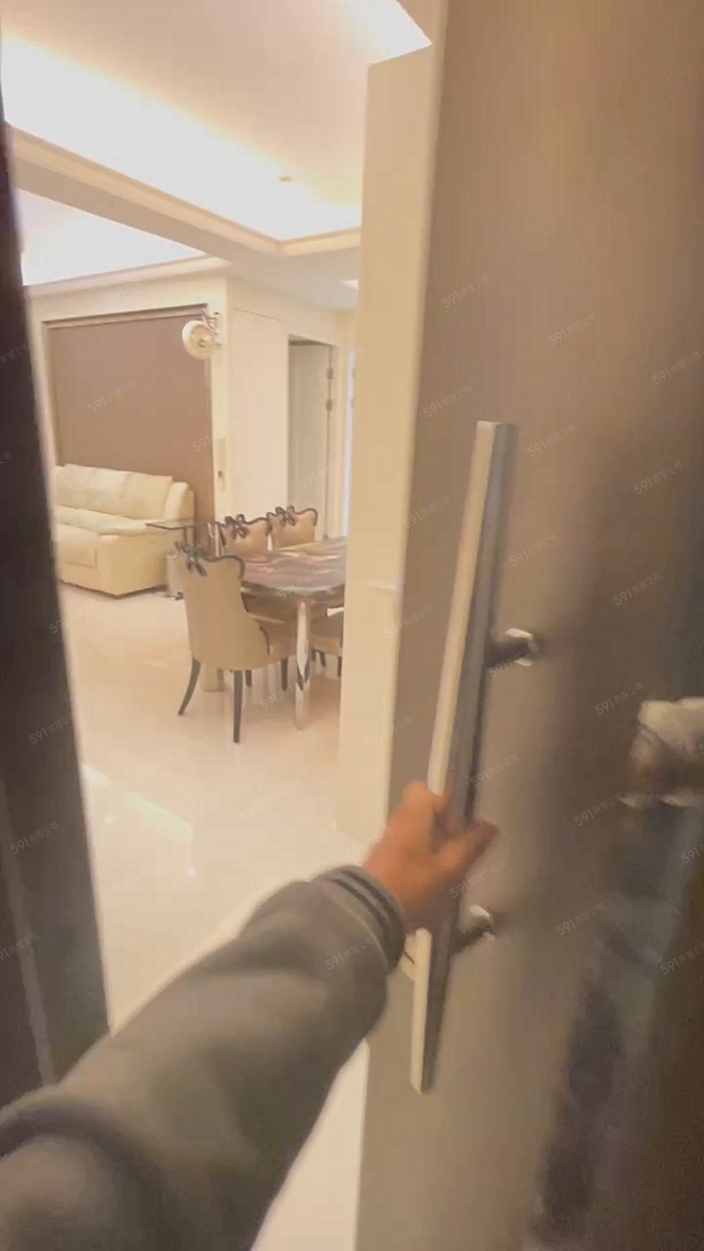 【A9杜拜】氣派裝潢〃景觀三房車 - Image 1