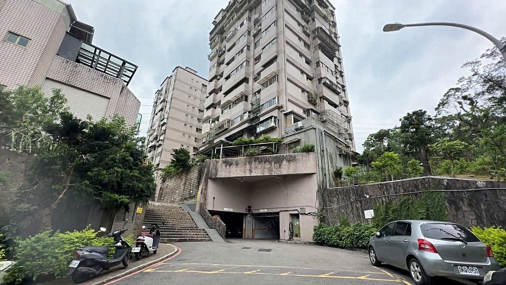 (專)🏆格局方正三房車.大樓.深坑市區.老街.蔚嵐山莊🏆