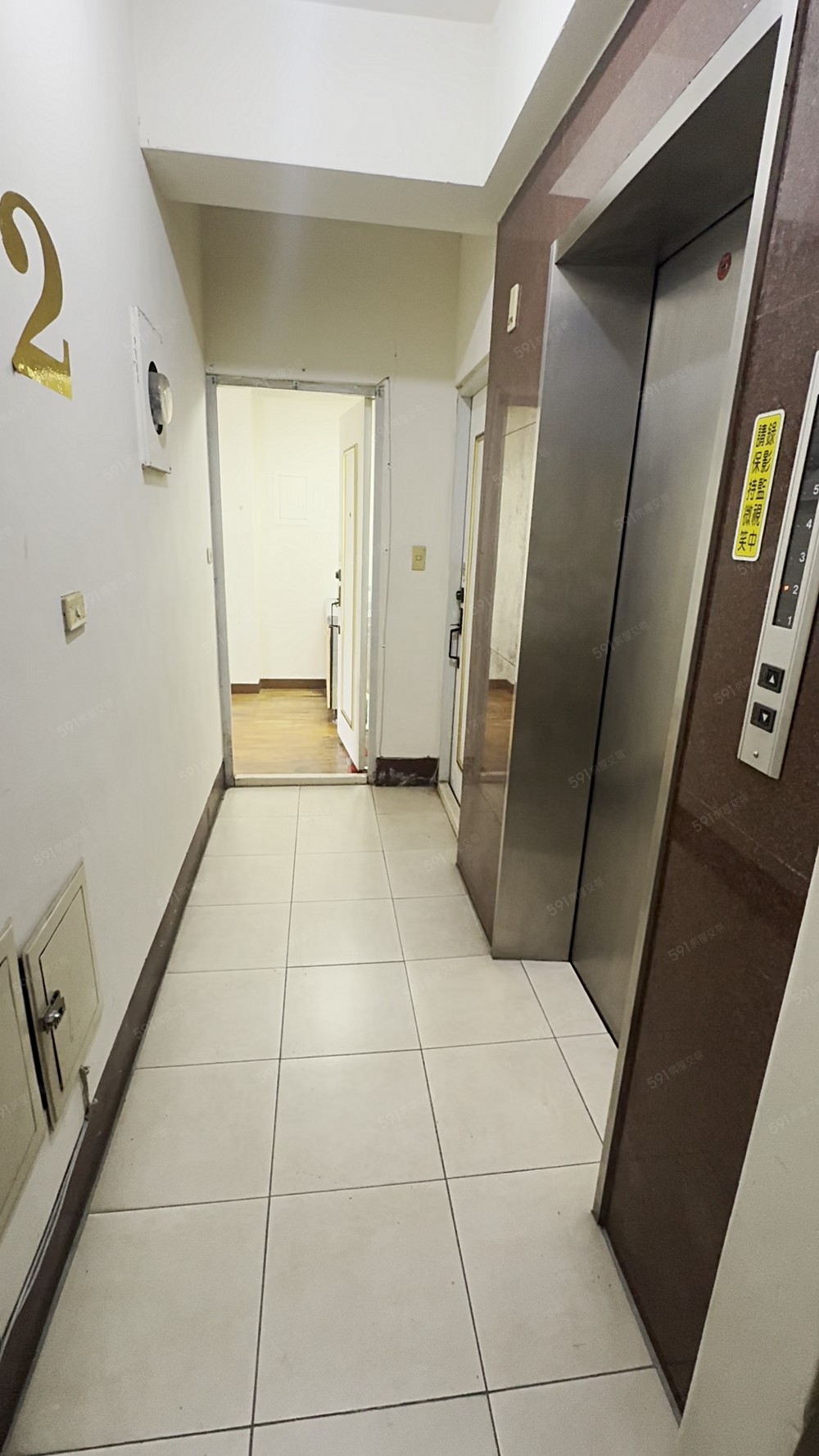 👍可租補☎️漢口國中旁電梯大套房☎️👍 - Image 1