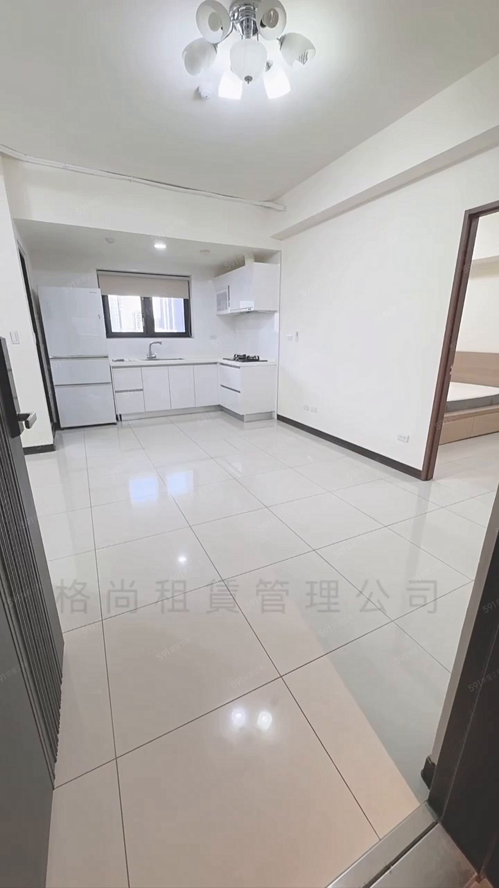 C台元｜飯店式管理1+1房｜附平車 - Image 1