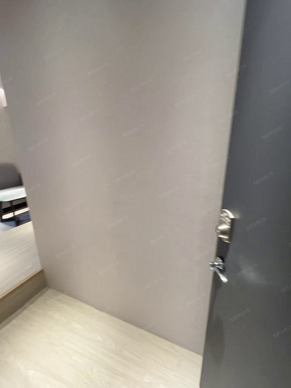 近文中路、國際路|免仲介費、一卡皮箱即入住 - Image 1