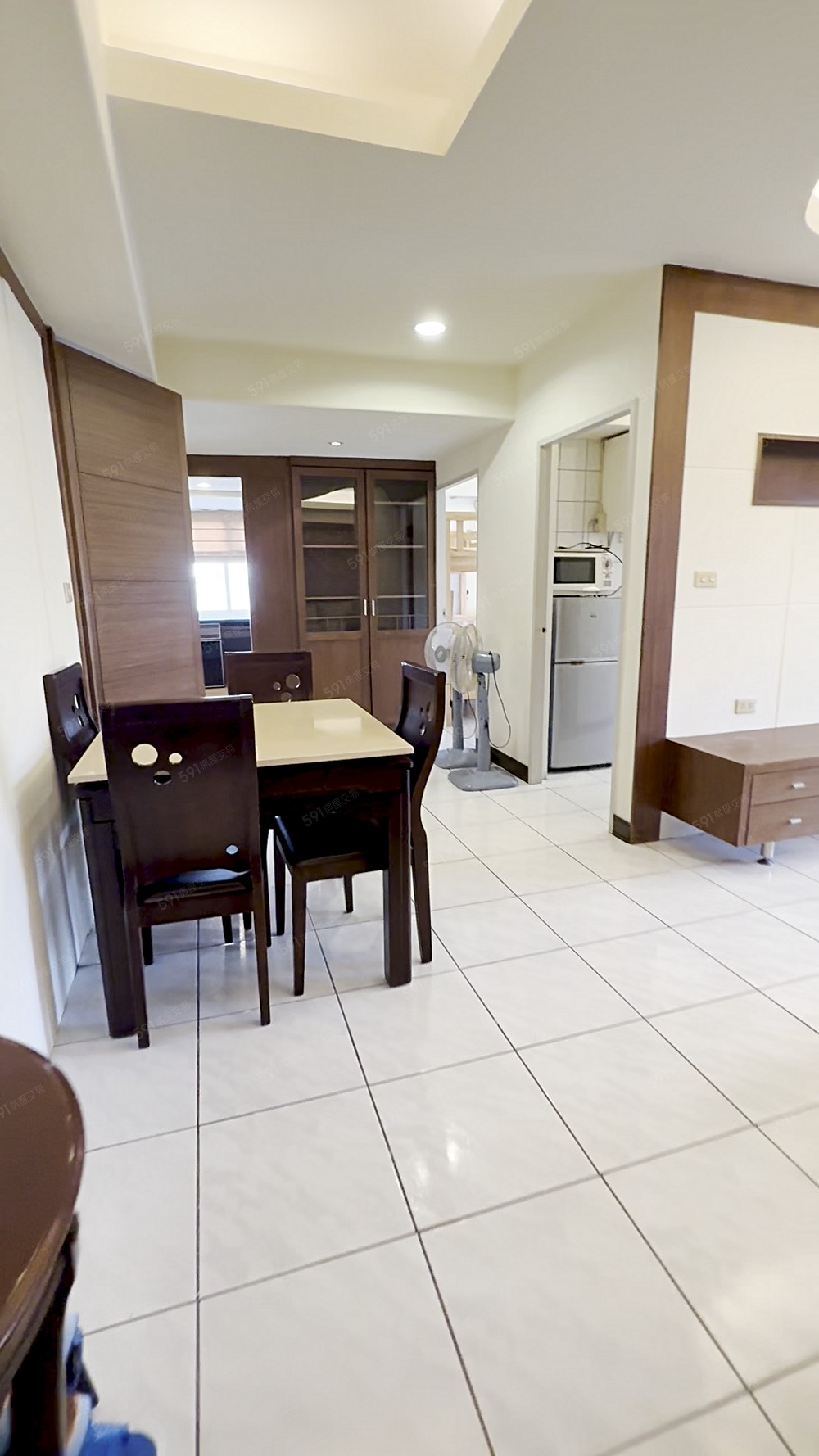 文華高中捷運站旁🧧電梯三房台水.台電含車含管｜可租補.入籍 - Image 1