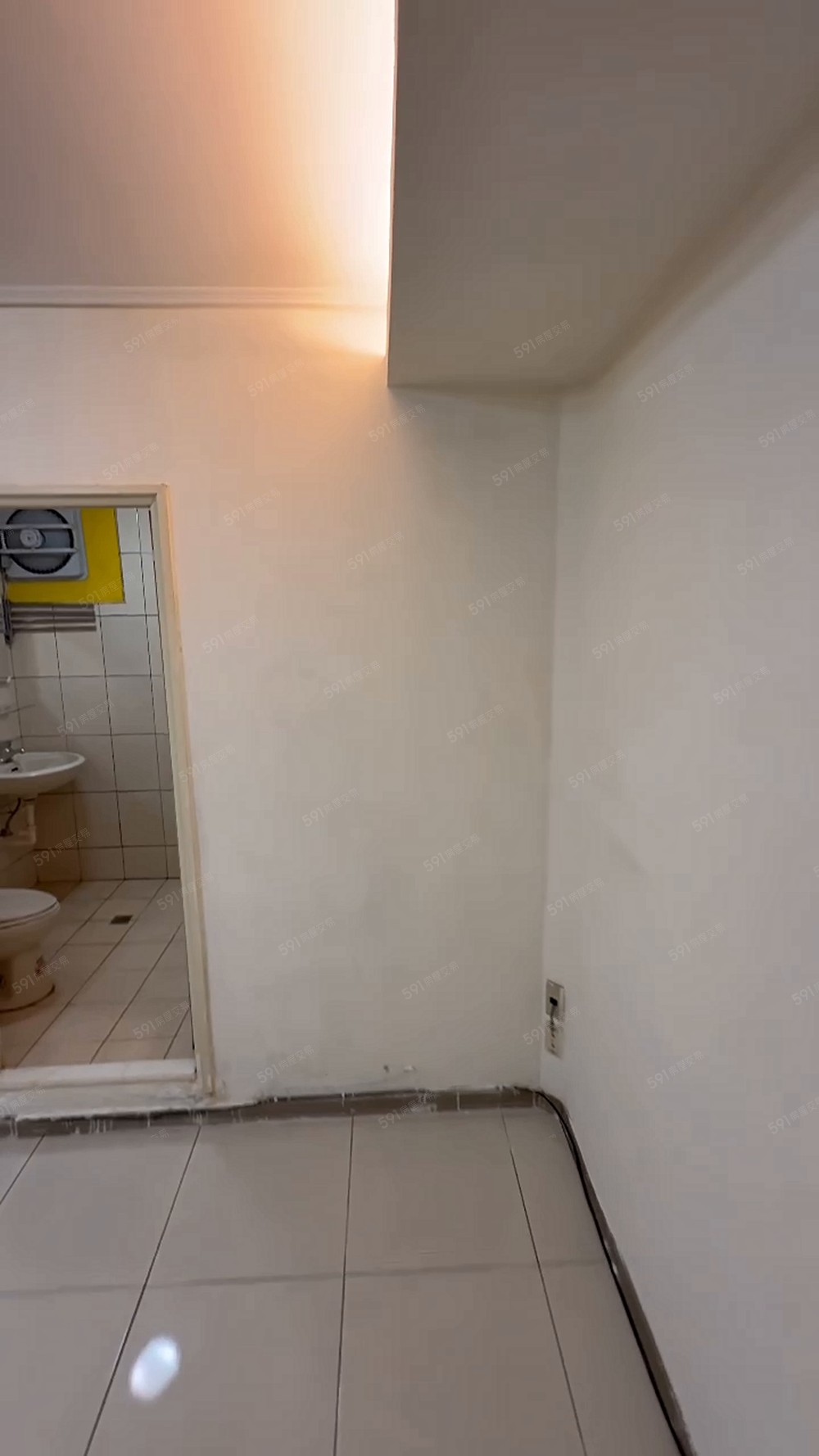 台北小巨蛋/免爬高/通風家具齊全/包水網路/雙捷生活機能佳 - Image 1