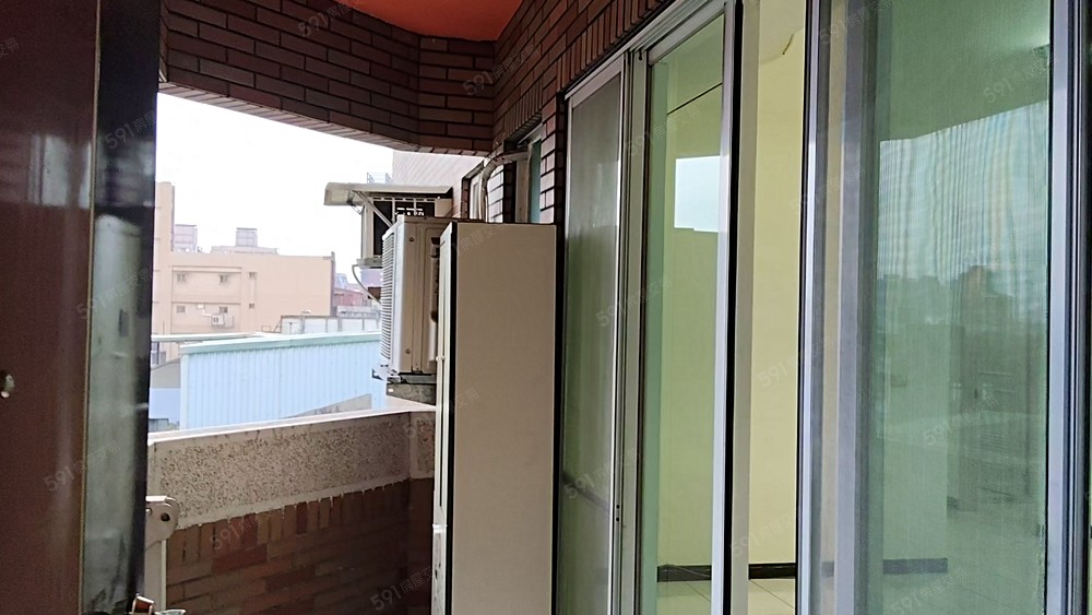 新莊電梯大三房加平面車位 - Image 1