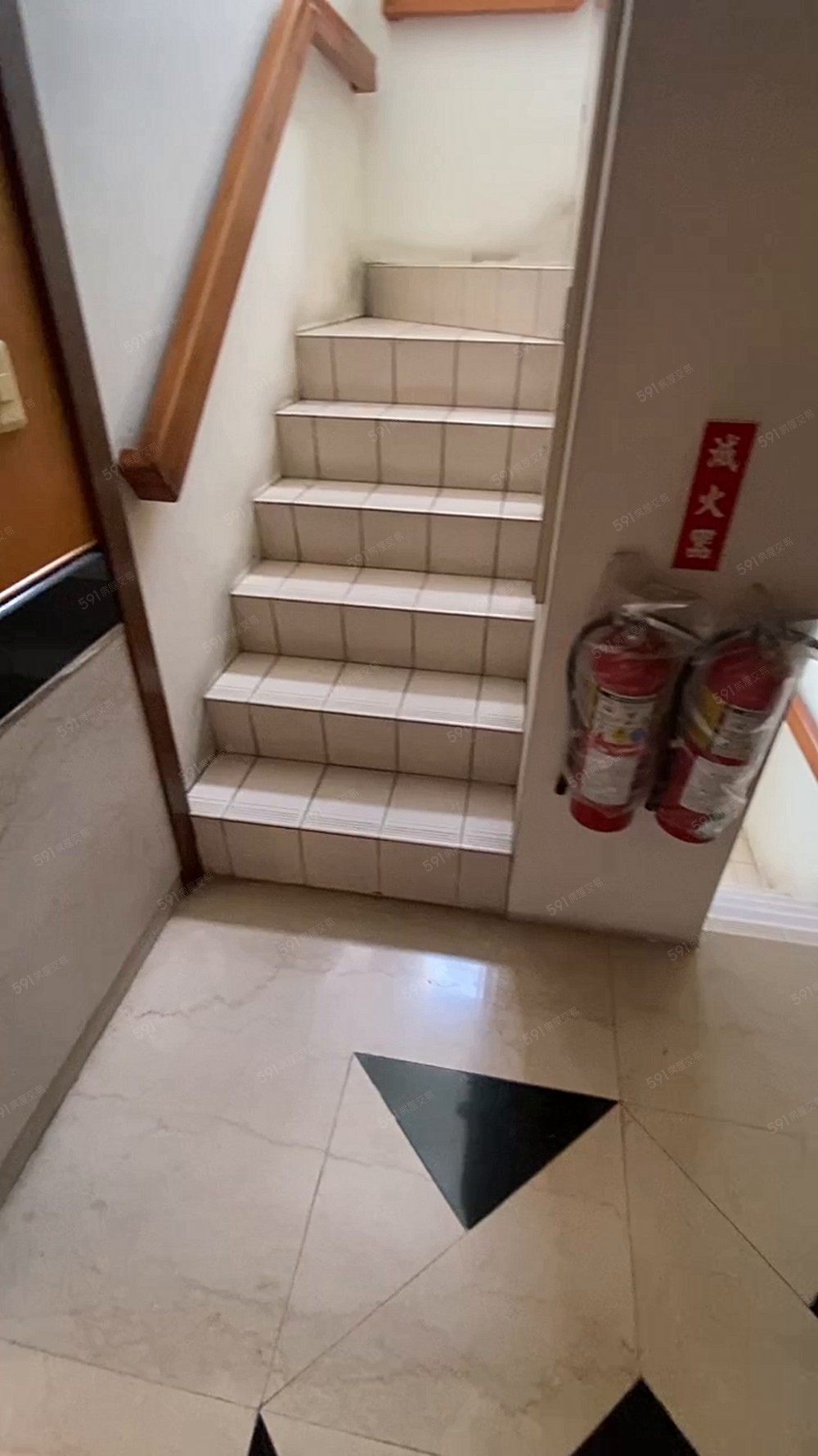 誠品480惠來公園旁/精美裝潢大四房平車/可租補可入戶 - Image 1