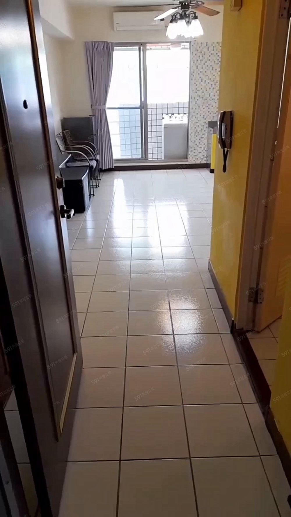 <免仲費>新時代LaLaport次頂樓景觀採光超美大套房 - Image 1