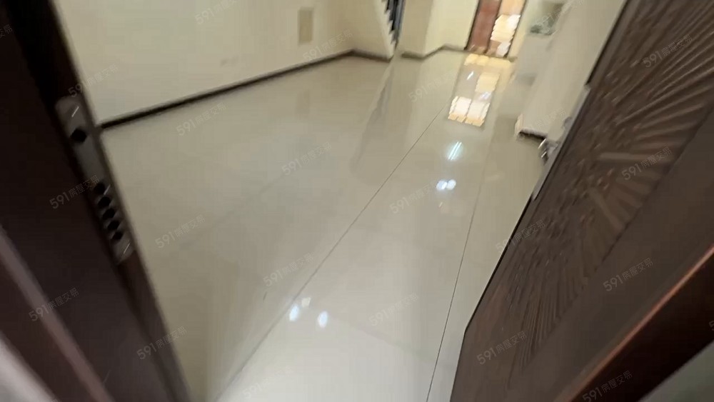 【租屋小雷達】新屋透天/可補助入戶籍/門前大空間可停車 - Image 1