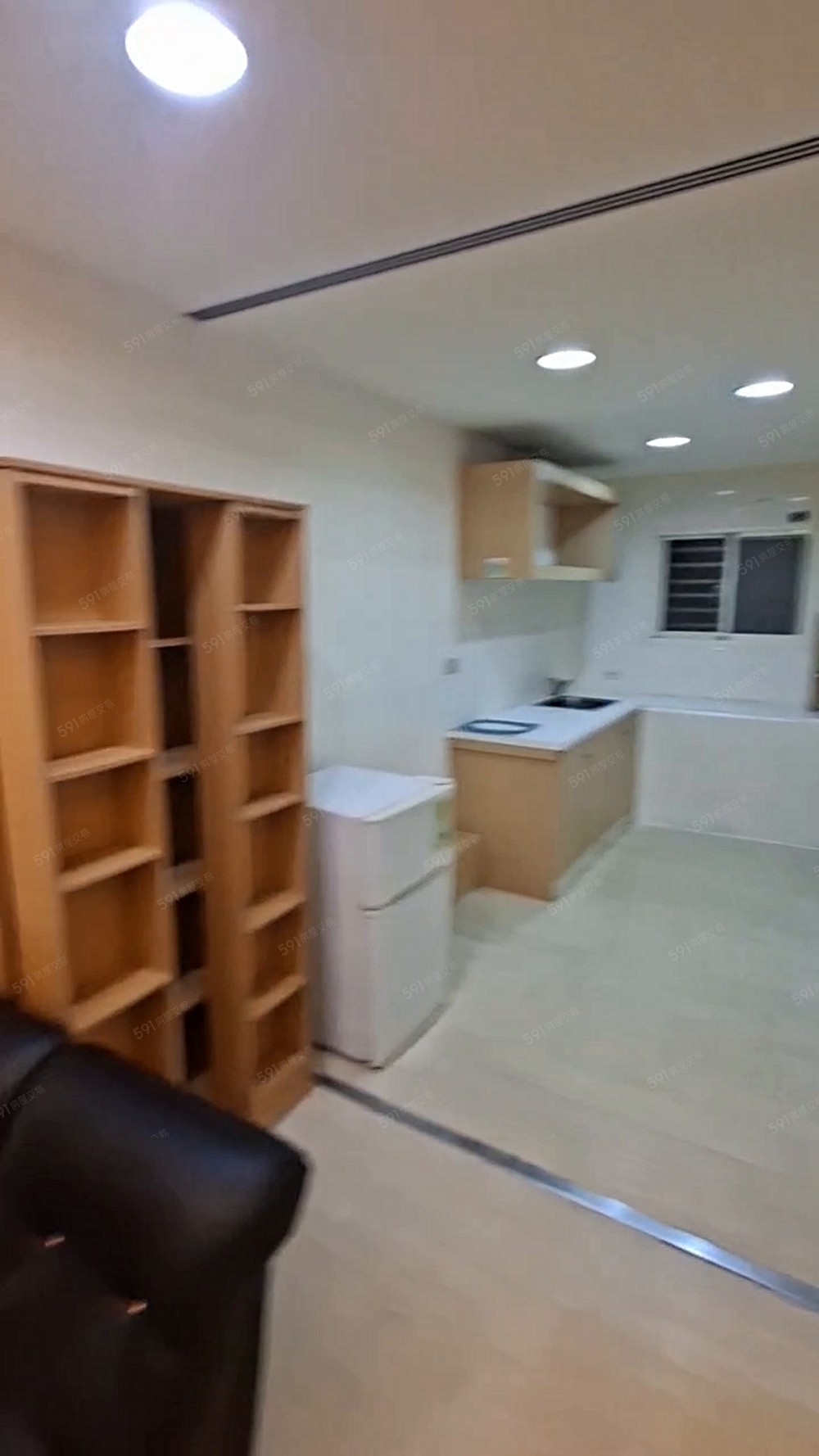 府中/可報稅租補/免爬高/格局方正採光通風獨立陽台/家具齊全 - Image 1