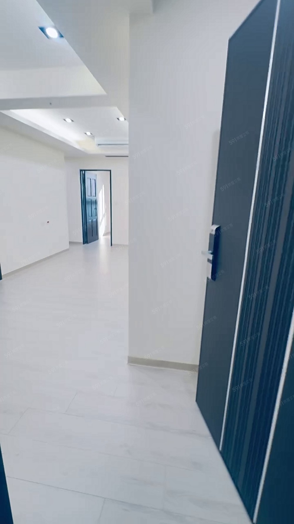 富來舞綻次頂樓大三房車/可補助/免仲介 - Image 1