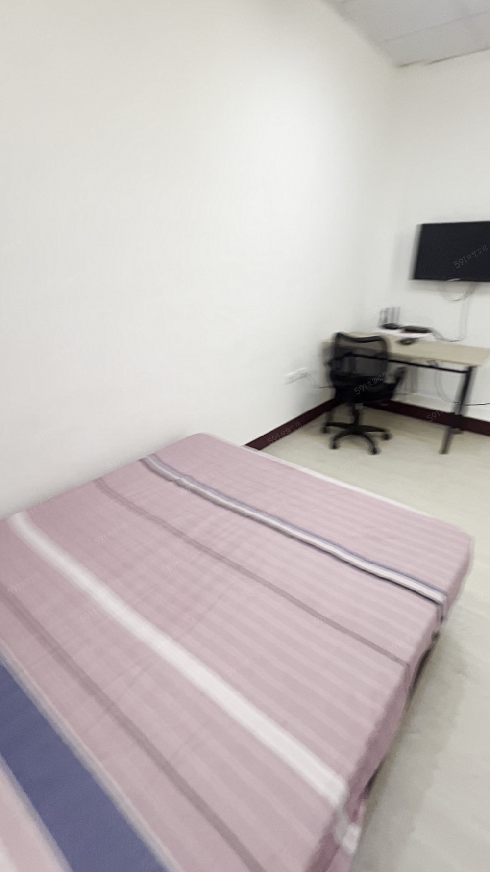 南勢角捷運站1分超大坪數採光套房/務必看影片 - Image 1