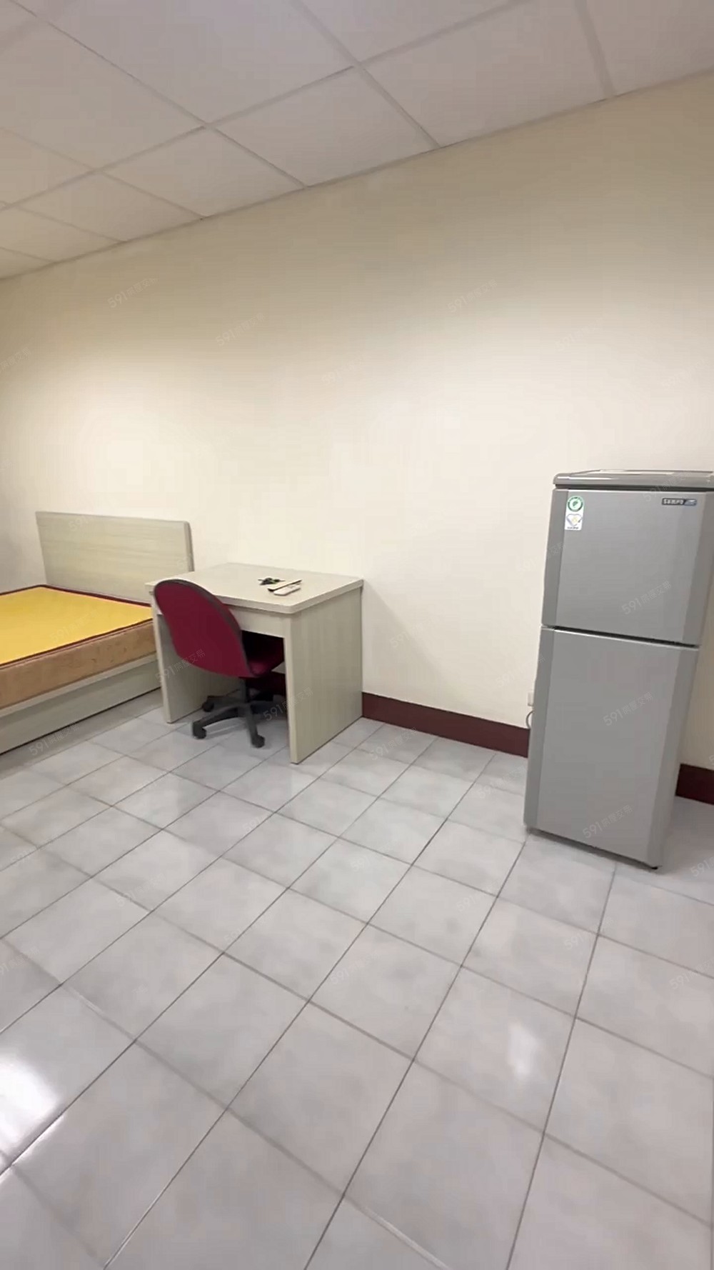 徐匯中學/免爬高/可報稅租補/格局方正採光通風獨洗/家具齊全 - Image 1