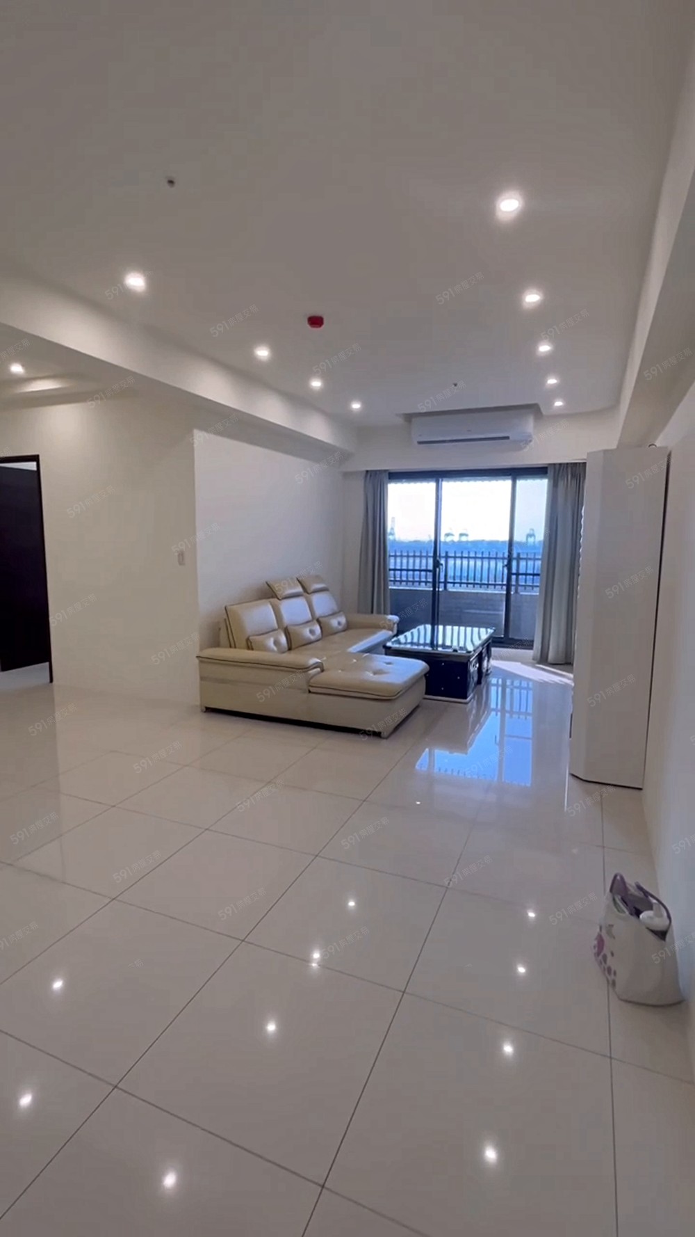 《聯悦臻》海景第一排~四改三大空間可租補下樓就有7-11 - Image 1