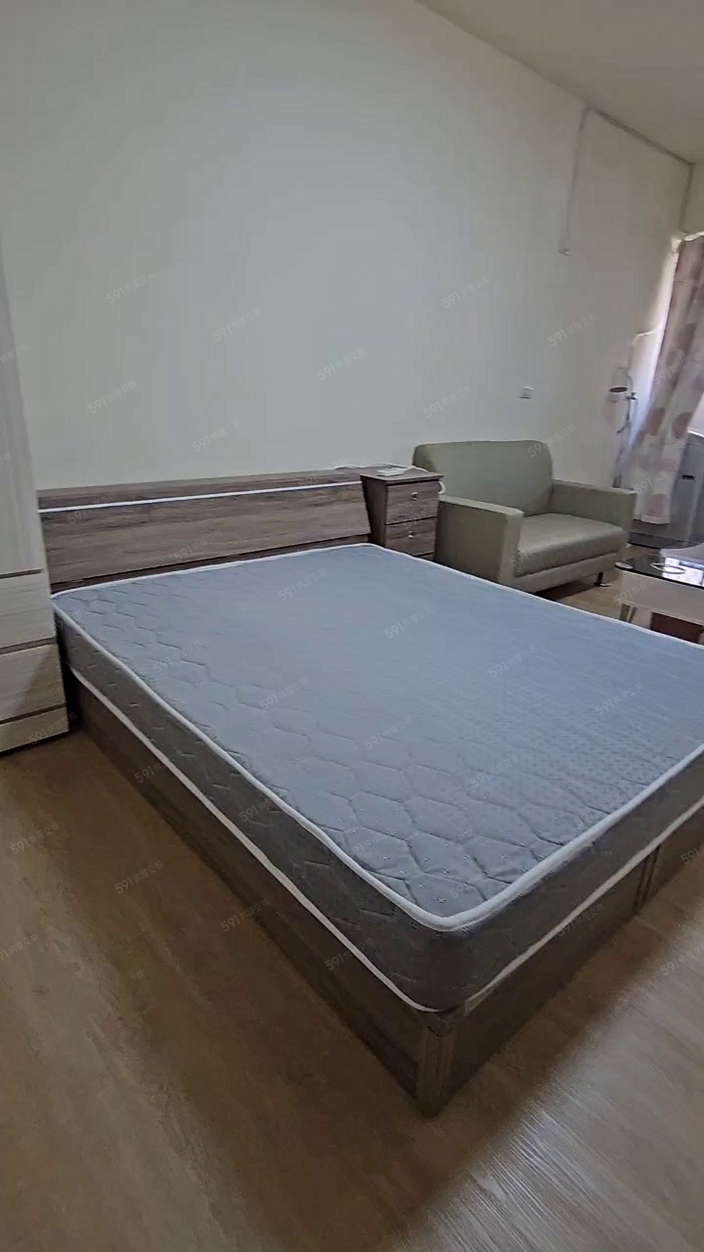 三多商圈電梯獨立套房 - Image 1