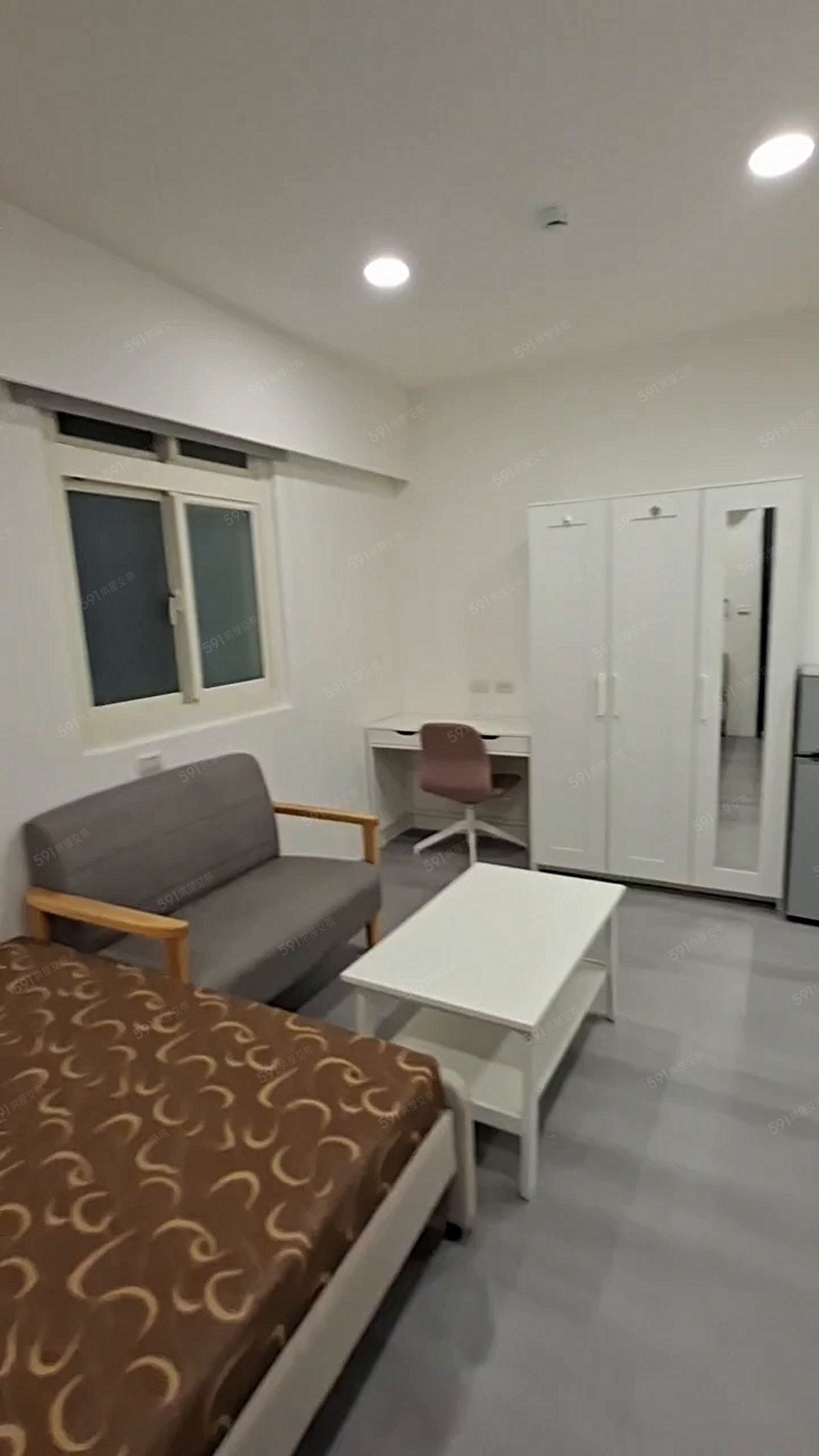 三民高中✨採光通風✨裝潢新✨乾濕分離✨大空間✨附流理台 - Image 1