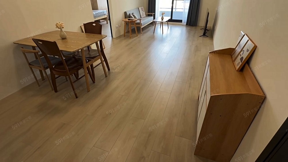 屋主自租(LM特區旁)全新三房平車(含管理費/車位) - Image 1