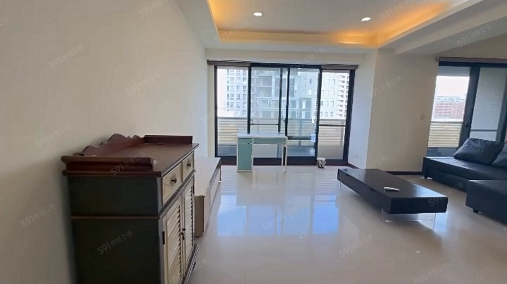 五期⭐靠近文心路及台灣大道💎精華地段🔥四房雙平車💝 - Image 1