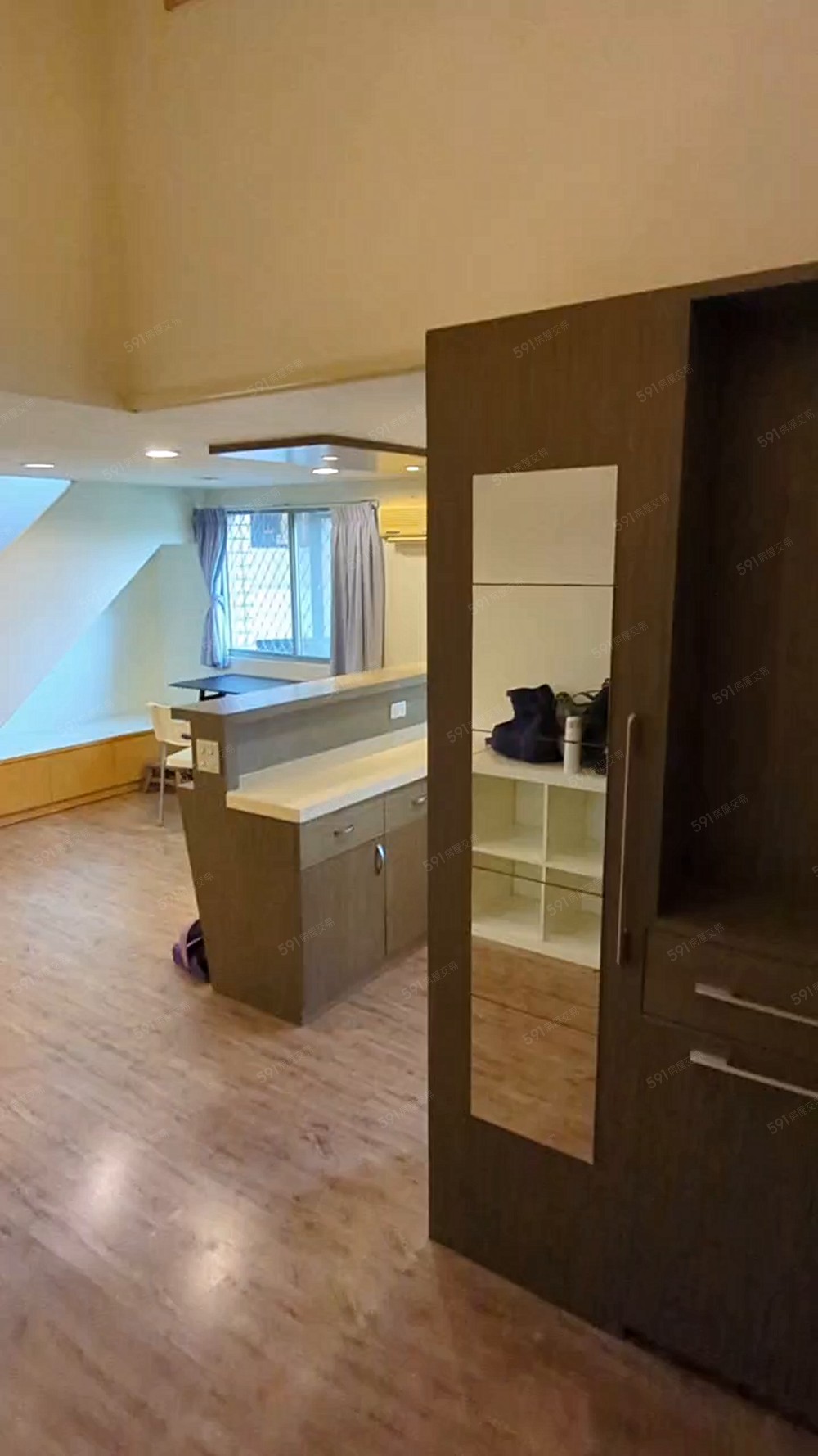 電梯大樓7樓，2房1廳1衛1陽台，可租補、入戶籍、免仲介 - Image 1