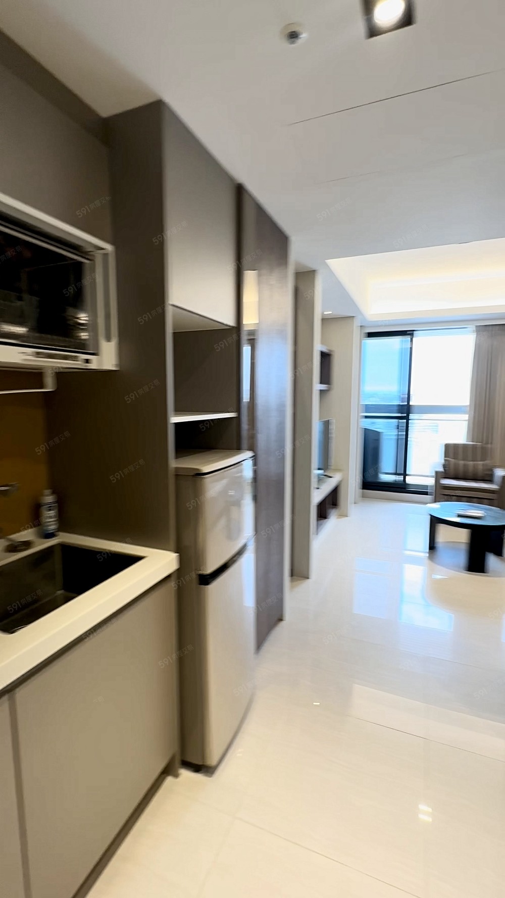 🔥文心中清捷運|大一房精裝小豪宅|✅一卡皮箱入住 - Image 1