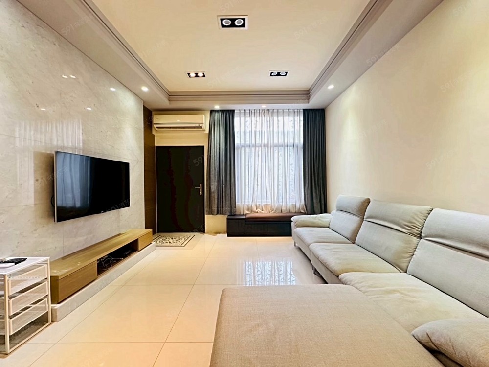 專任！近苗北藝文竹南運動公園～竹南大地坪翻新透天~獨立車庫