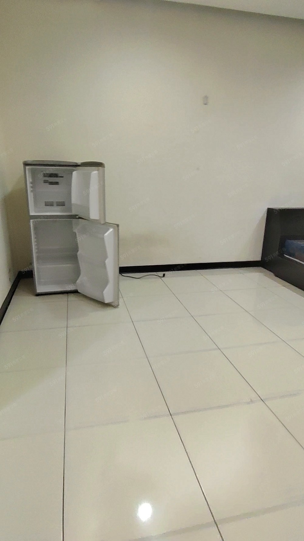 土城✨採光通風✨可貓✨變頻冷氣✨超大空間✨附流理台✨便宜套房 - 591租屋網 - Image 1