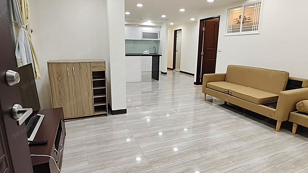 宜安路邊間美三房(家具家電可談~可租補) - Image 1