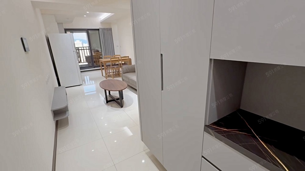 頂樓不怕別人吵全新未住精美裝潢B2柱邊大車位 - Image 1