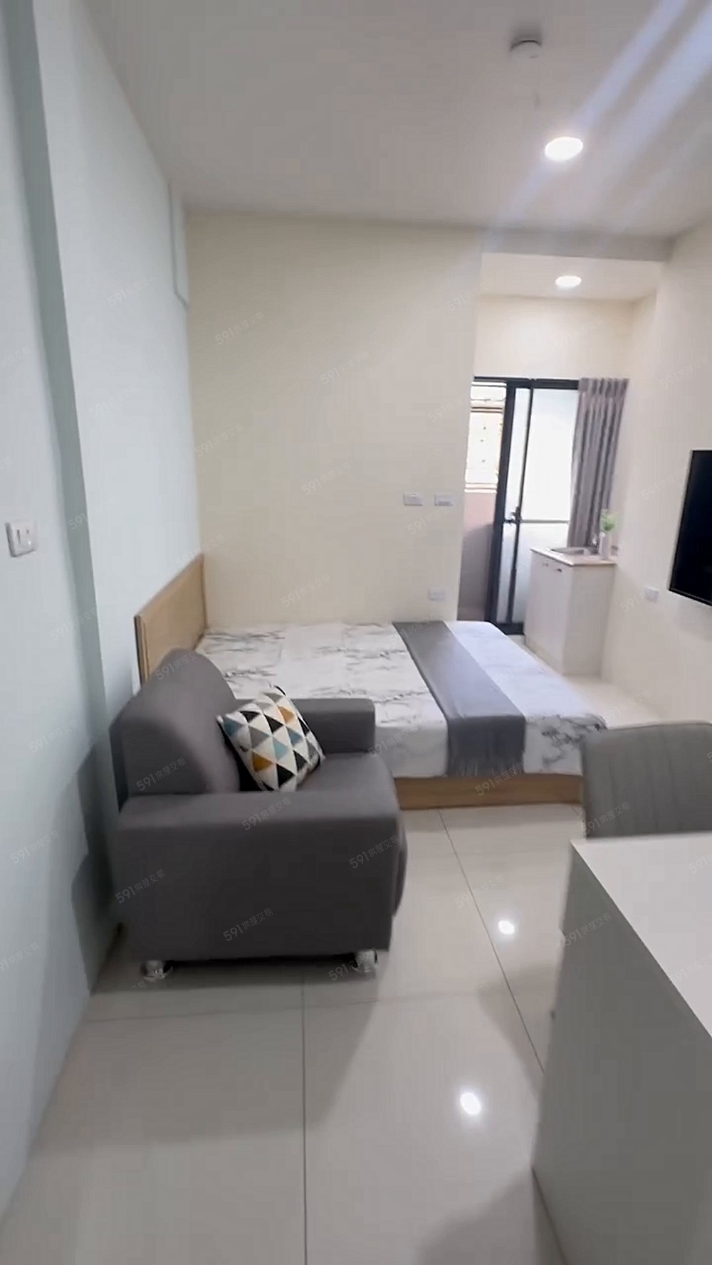 ✨文心中清陽台大套房✅雙租補✅貓✅獨洗陽台✅機車格✅子母車 - Image 1