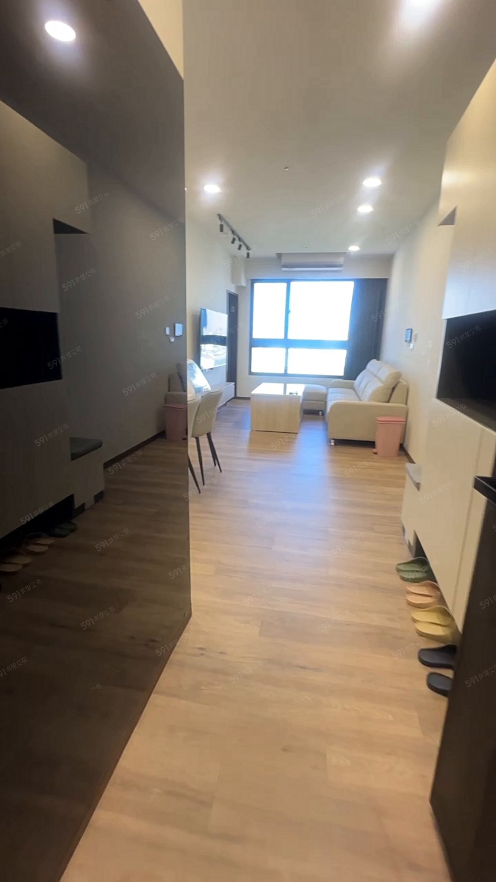 湖子內⭕️全新高樓層景觀2房⭕️平車-家俱全配全新-高檔裝潢 - Image 1