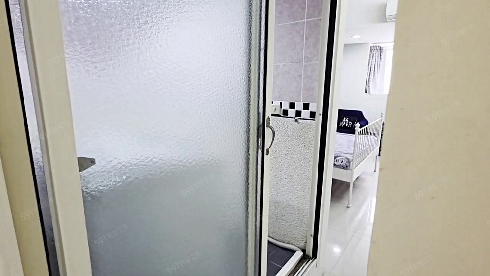 近中興路/原興廣場~分租套房 - Image 1