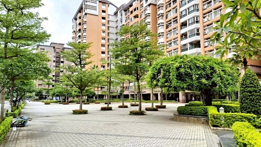 健安新城/延壽街/健康國小/三房車位*中信葉玲玲