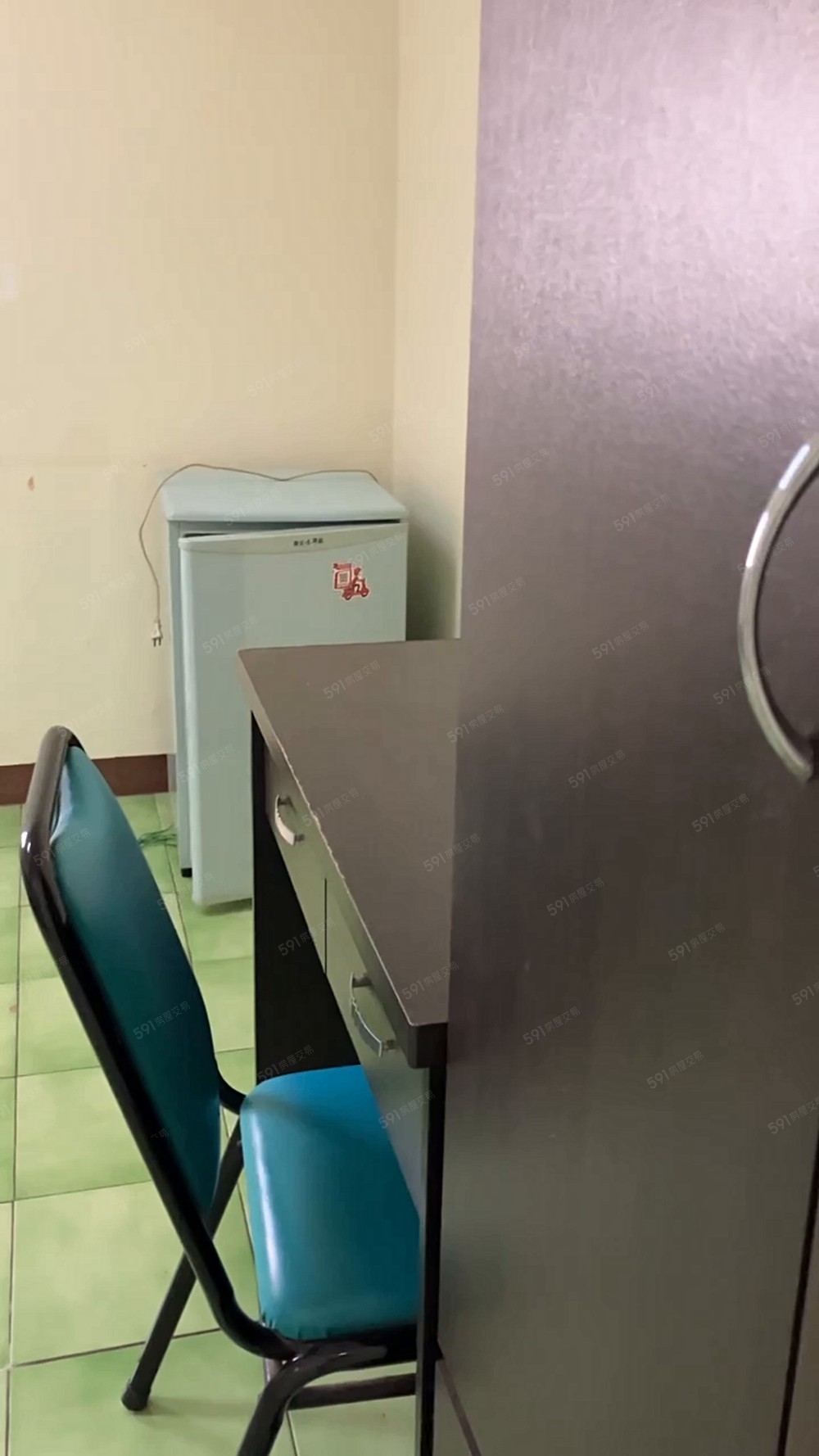 榮總、文藻，3樓，可短租，雙人床，對外窗，押金1個月 - Image 1