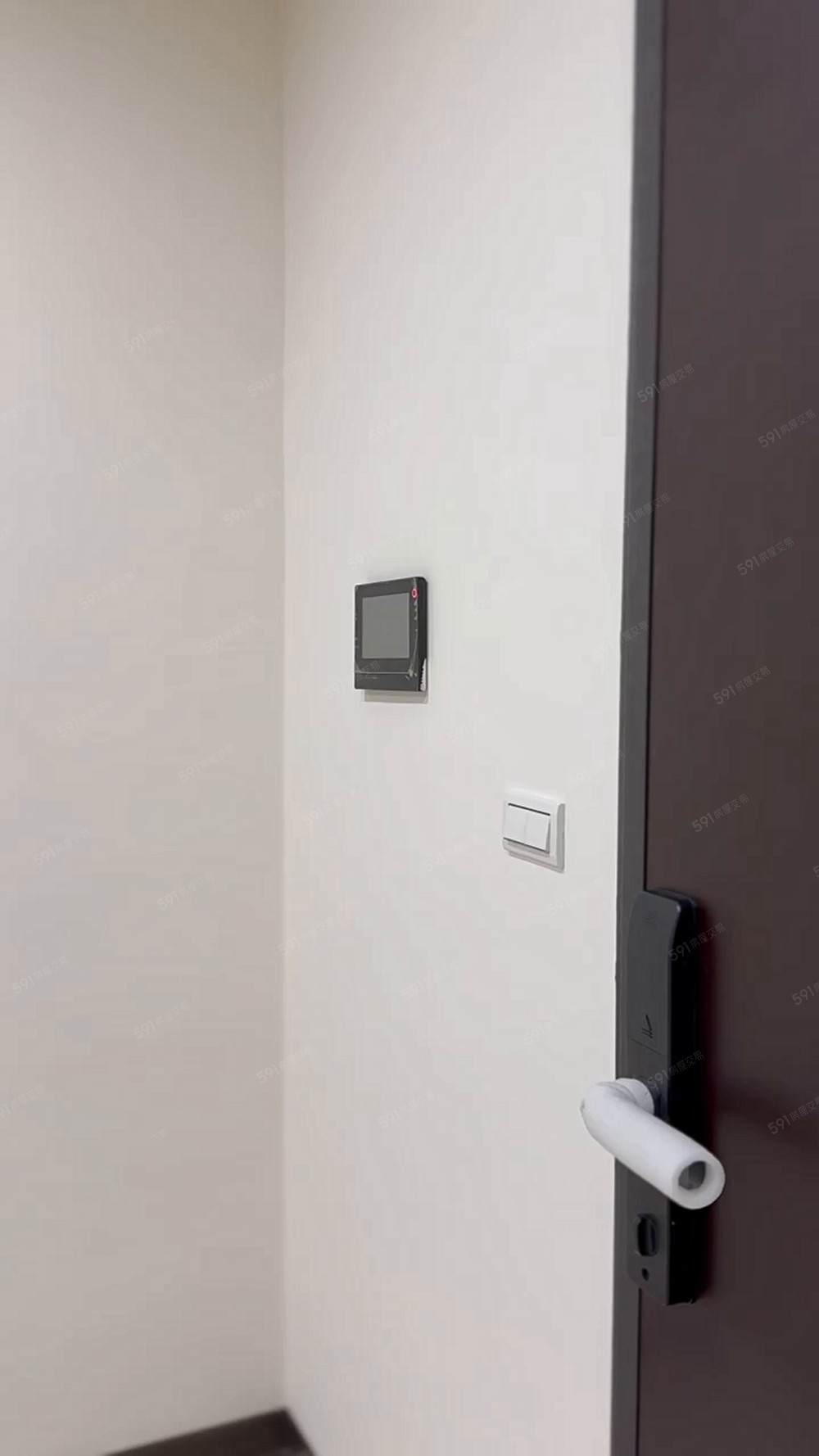 🏡世界花園全新兩房含車位，屋主自租，寵物友善❤️ - Image 1