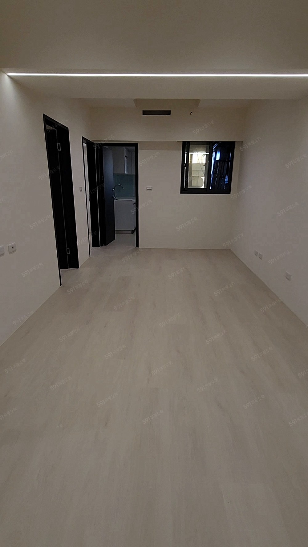 世界花園◆客廳採光◆捷運海山站◆獨立廚房◆可租補◆入籍 - Image 1