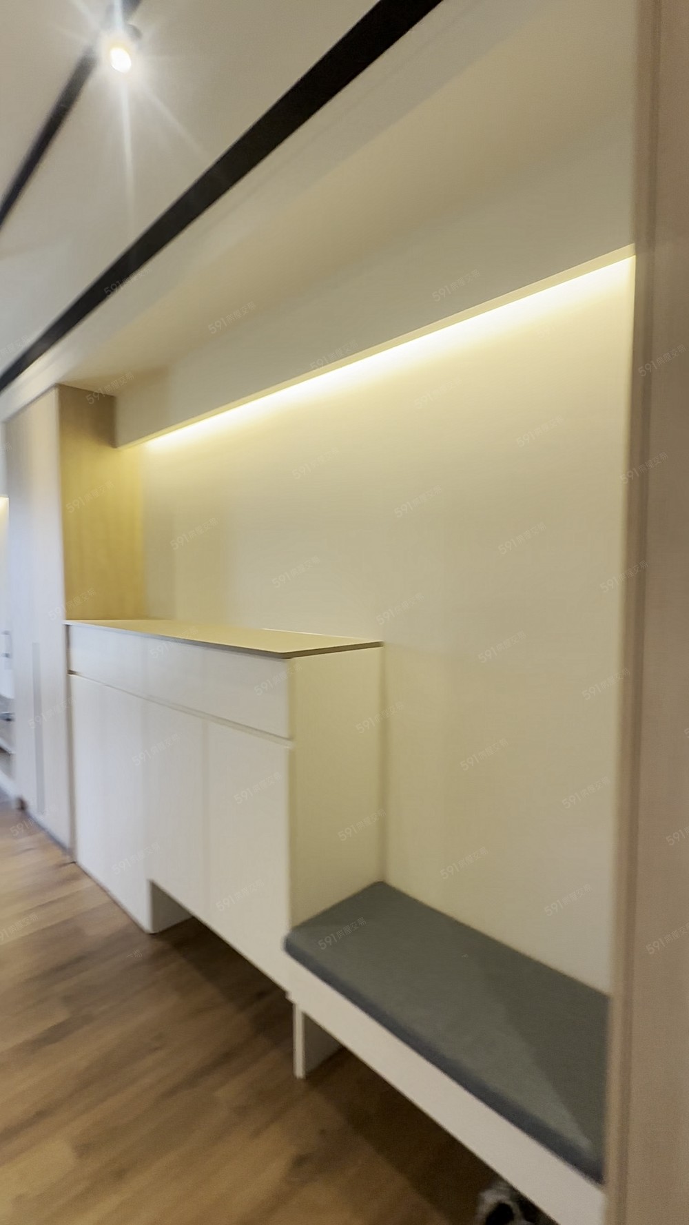 可租補_機捷大城樂好事精裝四房平車 - Image 1