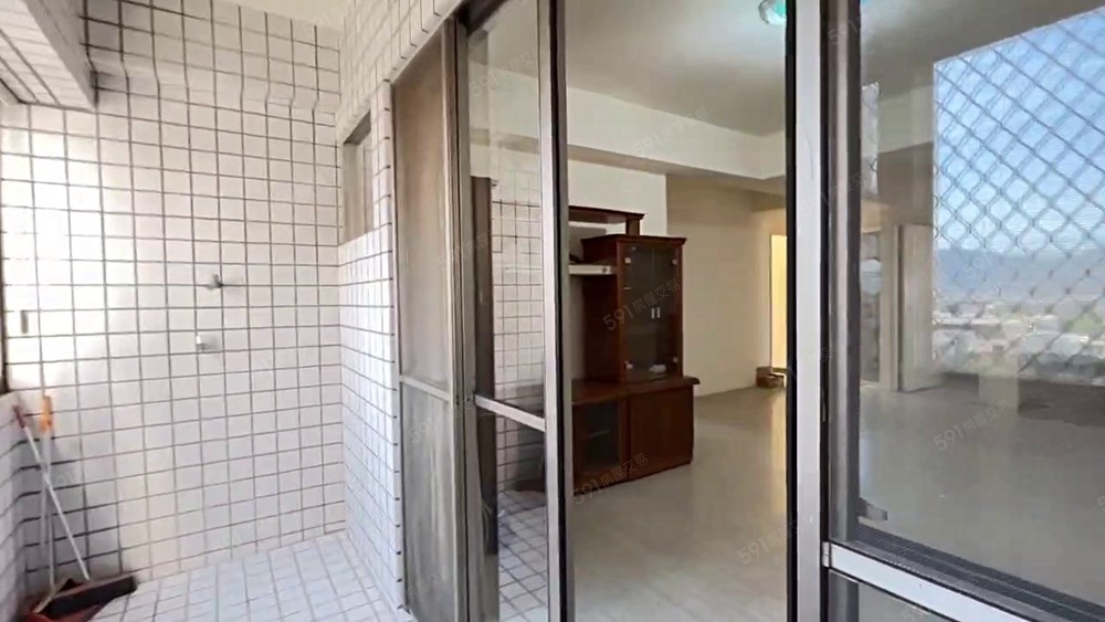 潭子勝利商圈美3房車位 - Image 1