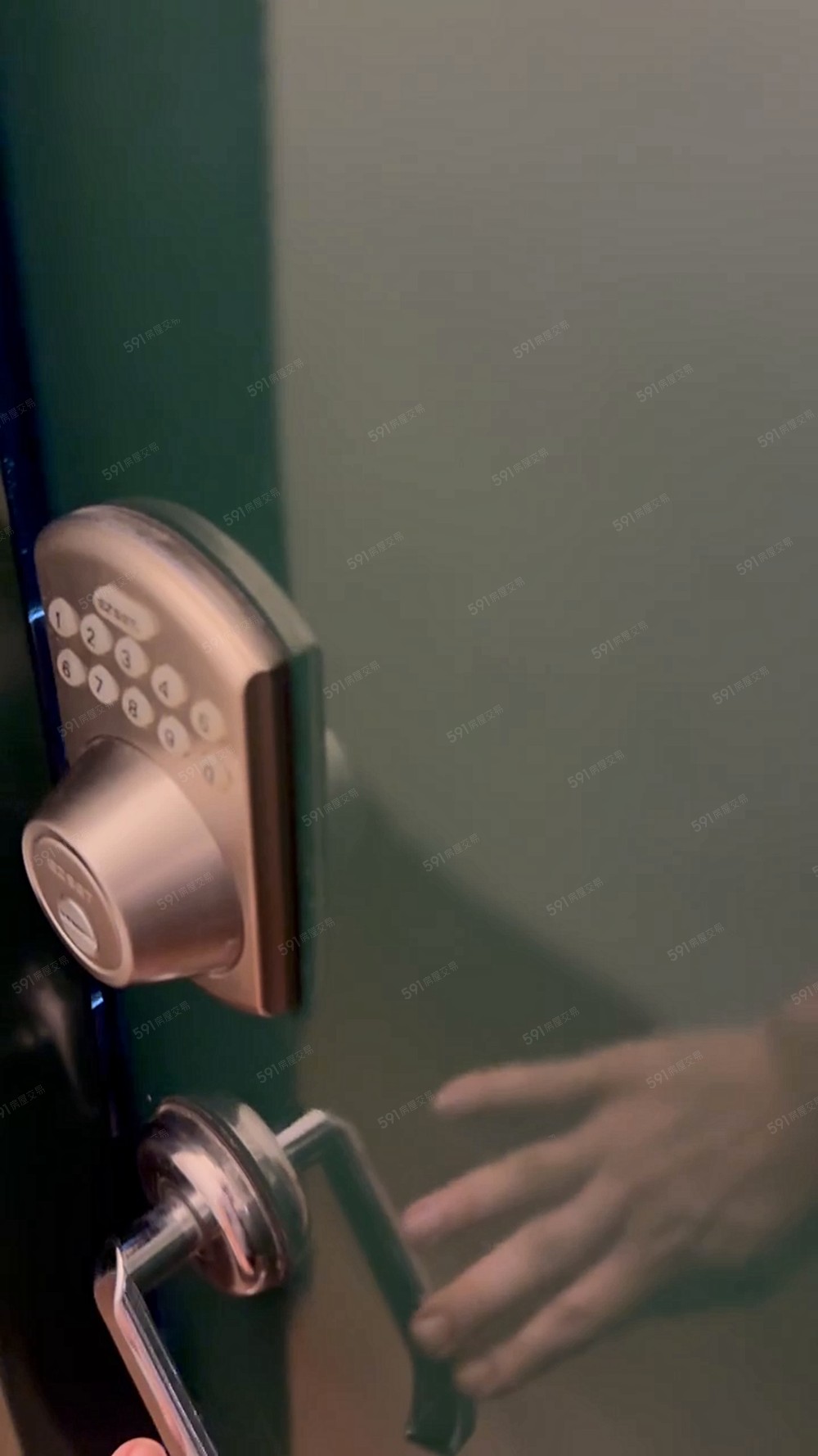 合法裝潢+挑戰最大陽台採光套房 - Image 1