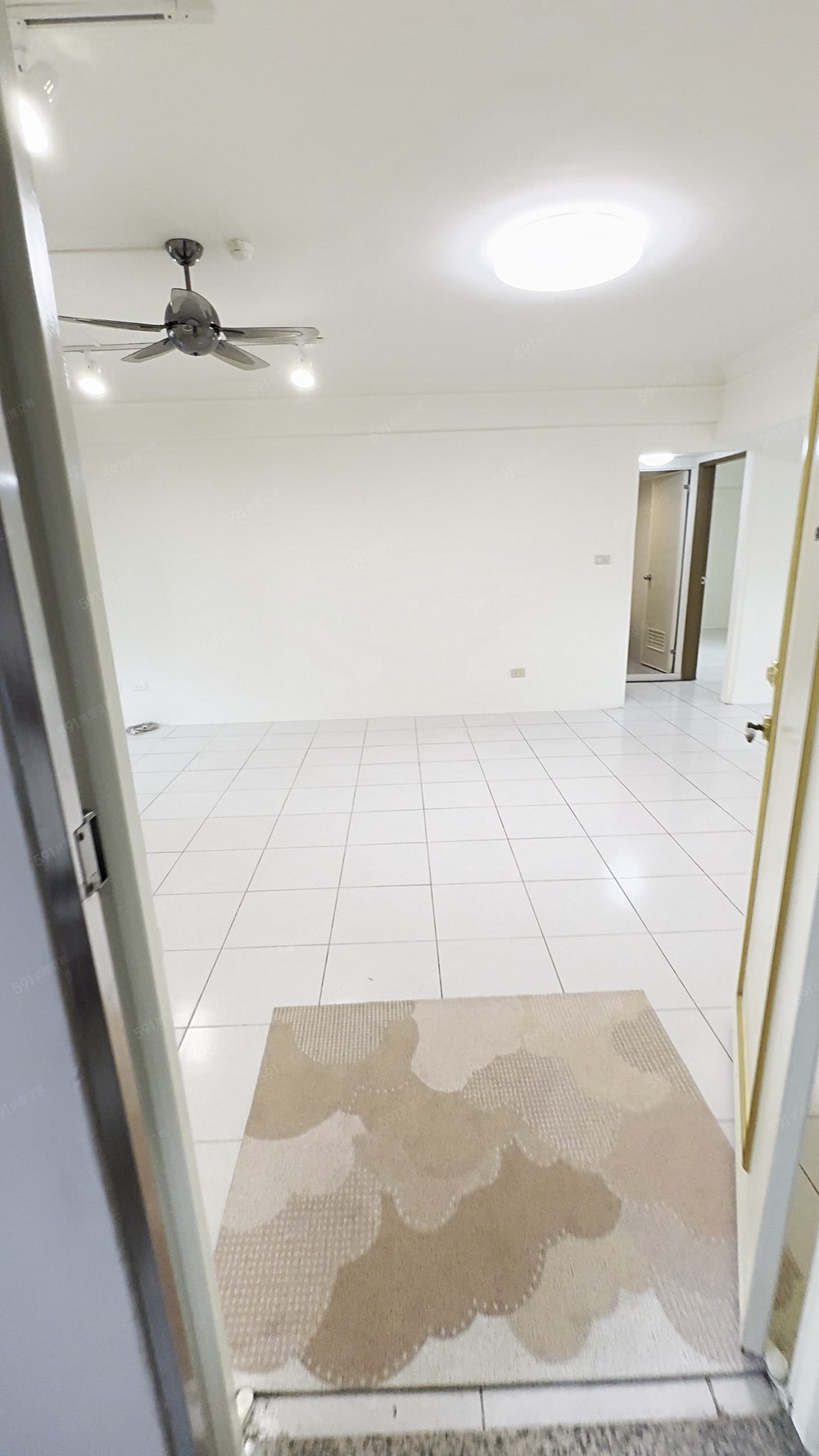 ✨電梯空屋大三房✨台水電✨可戶籍✨管理員✨子母車✨近興大✨ - Image 1