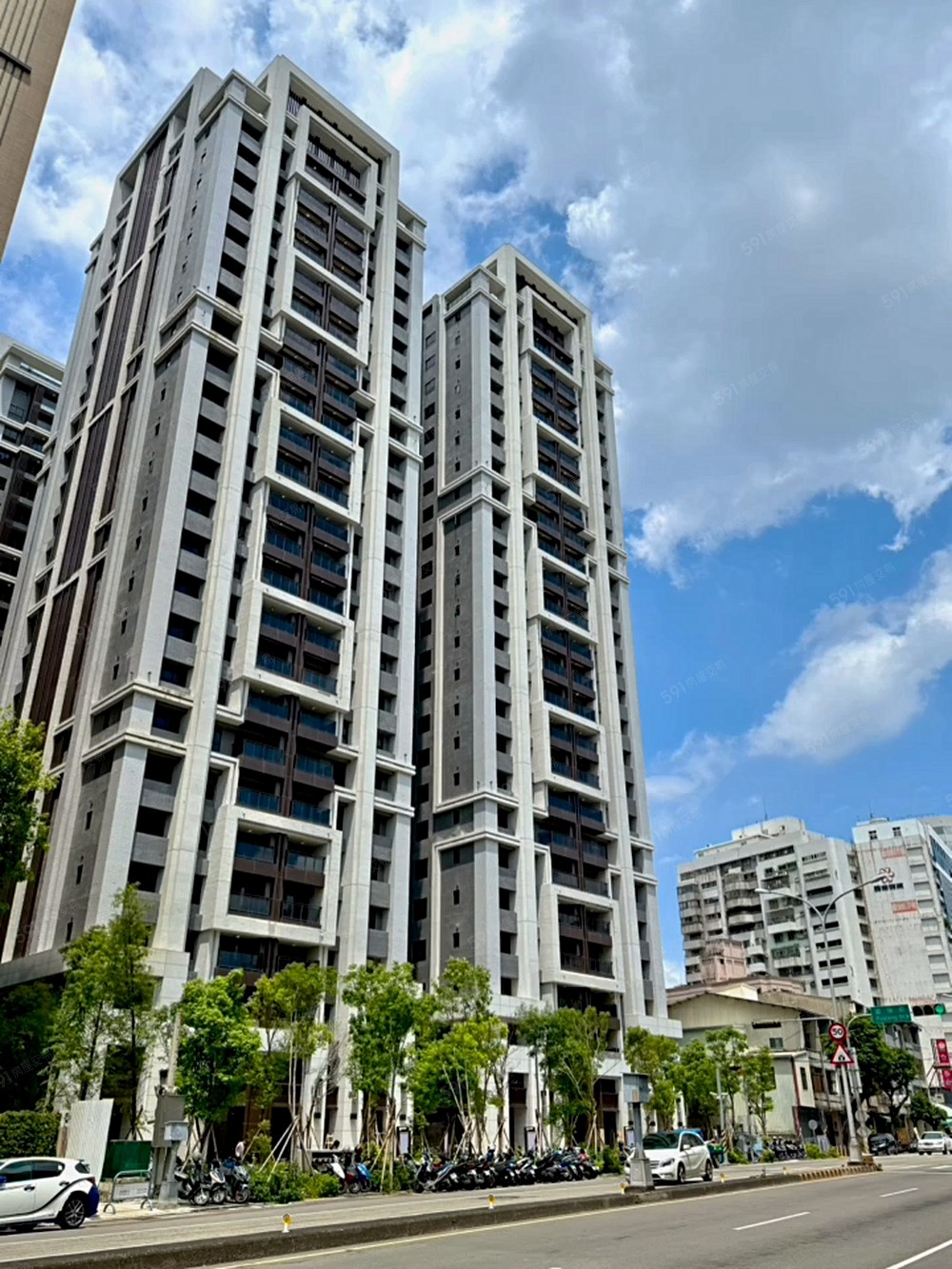 2房平車~全新未住~含車管~傢俱可談 - Image 1